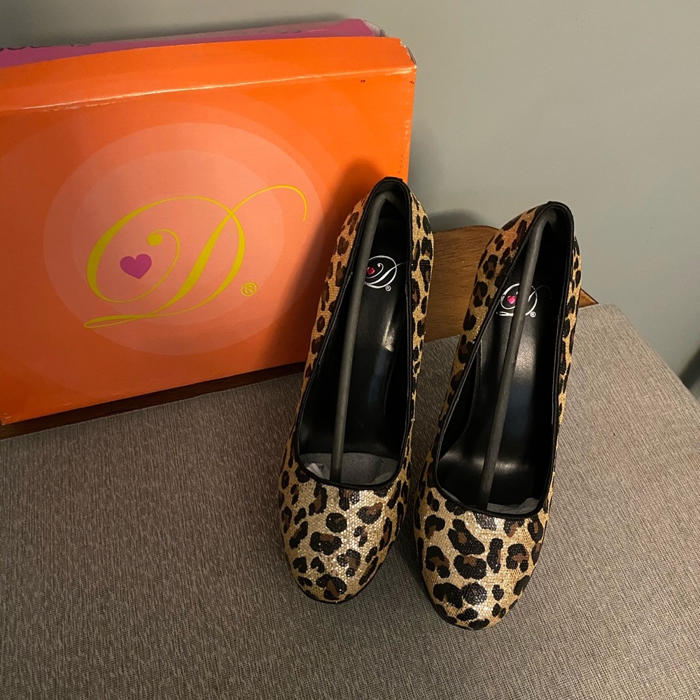 Leopard Heels - Picture 5 of 5